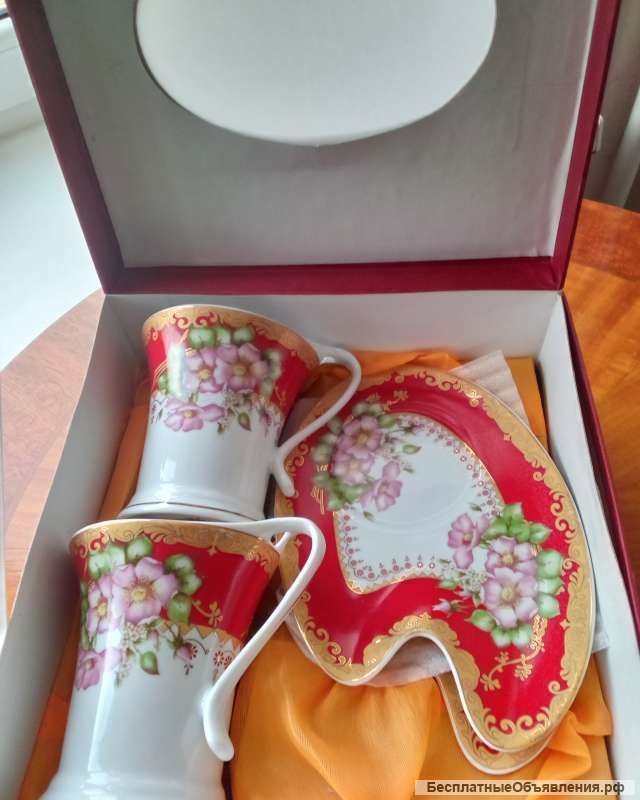 Кружки с блюдцами. Набор Новый. Из тонч. фарфора.