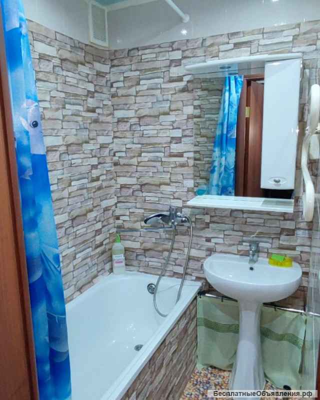 Сдам посуточно хорошую 1-к. квартиру в центре города на ул. Будённого 8