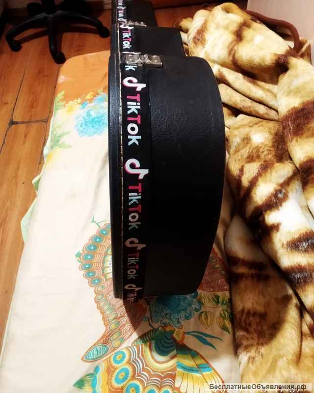 Кофр классика или обменяю на кофр для аккустики