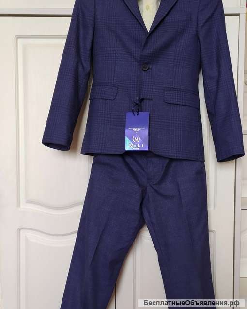 Костюм