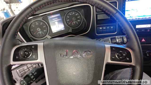 Седельный тягач JAC K7