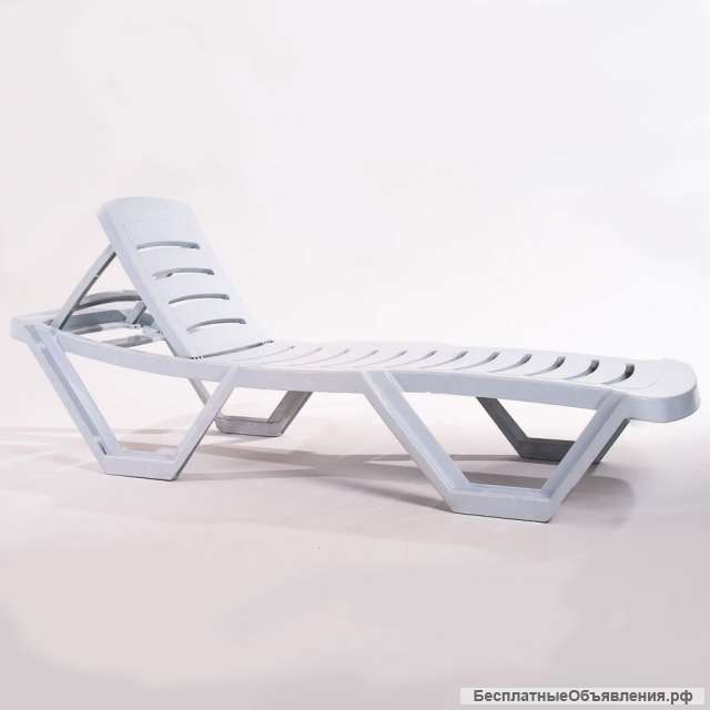Шезлонг-лежак пластиковый