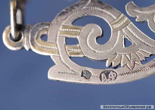 Лампада подвесная серебряная, украшенная изысканной штихельной гравировкой в неорусском стиле. XIXв