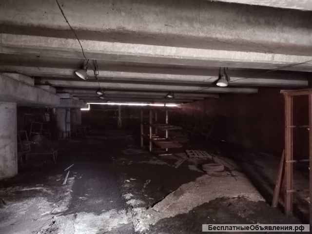 Здание склада на земельном участке