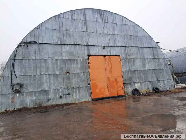 Нежилые здания и сооружения на земельном участке