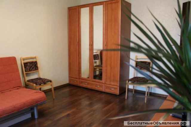 Сдаю комнату на ул.Генерала Кузнецова 27к1