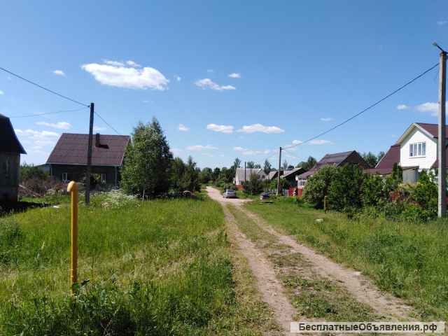 Уч-к 13 с-к в деревне с инфраструктурой
