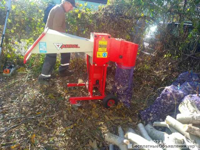 Спил дерев Київ