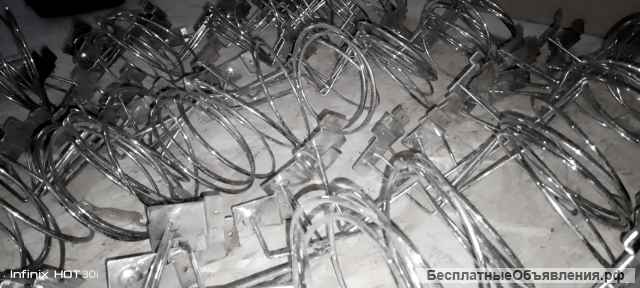 Держатель для головных уборов или горшков в эконом панели