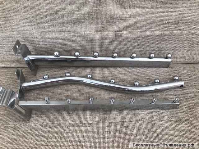 Кронштейны для одежды и аксессуаров в панели