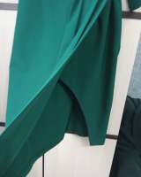Платье зеленое в пол