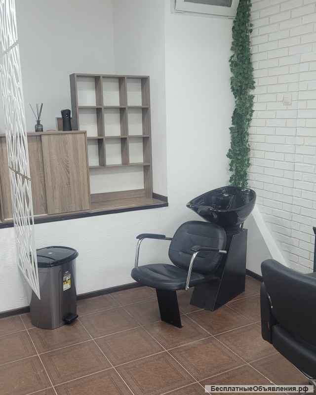 Сдам рабочие места для мастера- маникюра, парикмахера-стилиста