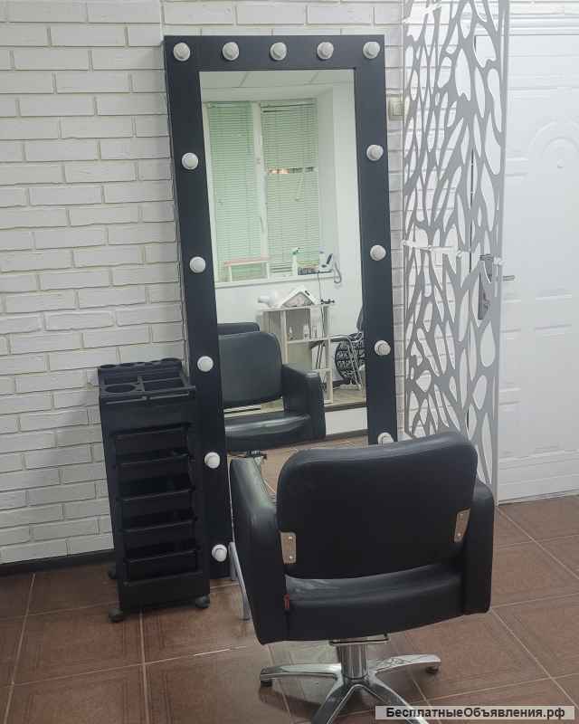 Сдам рабочие места для мастера- маникюра, парикмахера-стилиста