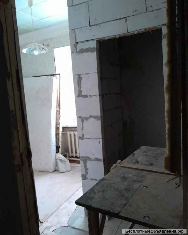 Квартира-студия, доля 12 м², 1/2 эт