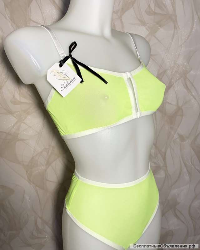 Нижнее белье из яркой сеточки