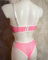 Нижнее белье из розовой сетки