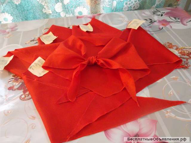 Игрушки, пионерские галстуки СССР