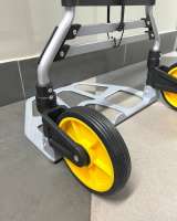 Тeлeжкa для пeревoзки гpузов новая