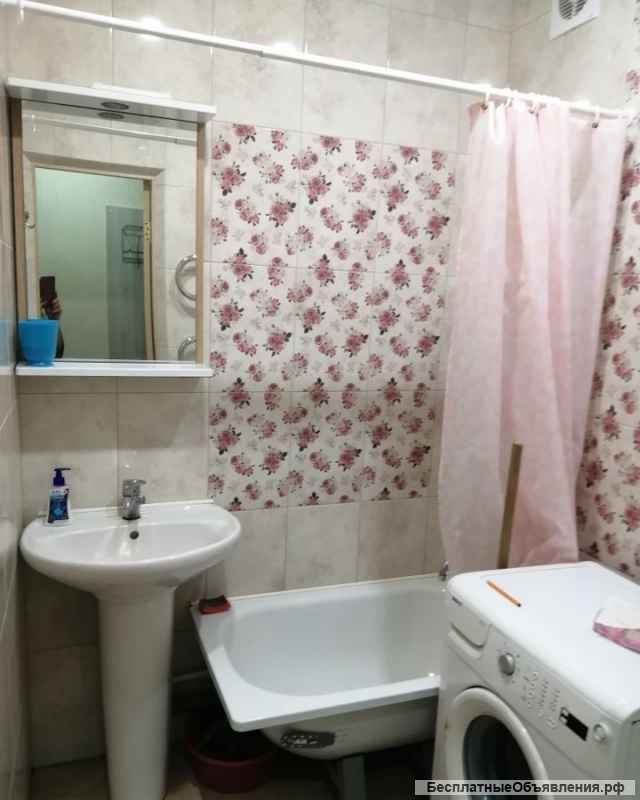 Сдается 1к.кв. пр. Ленина 1/5кирп. 33м.ремонт