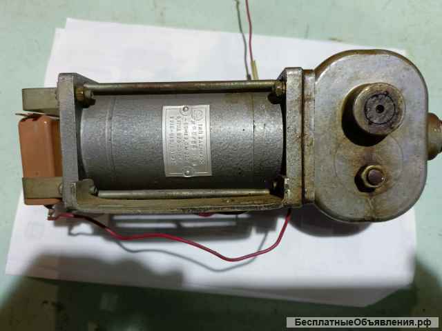 Редуктором с мотором 220 вольт с реверсом бу
