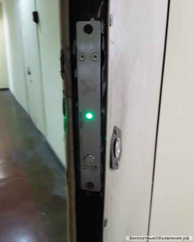 Ремонт входной двери и замена замков Электроизолятор Гжель