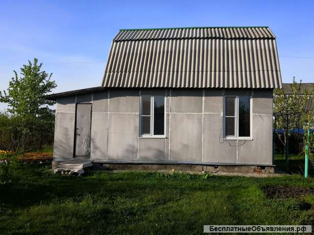 Дачный домик с участком