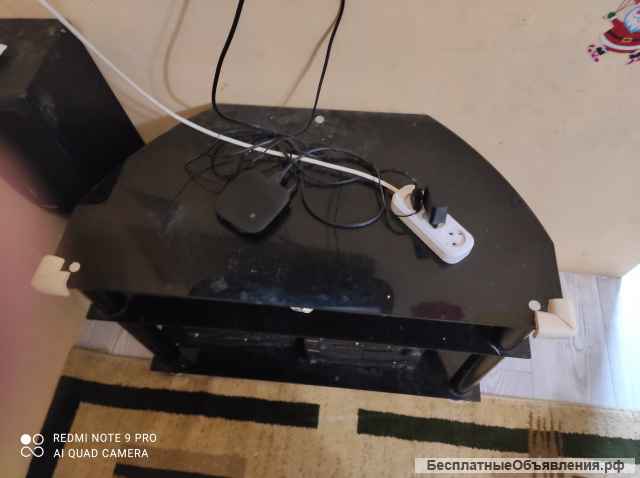 Тумба стеклянная под тв