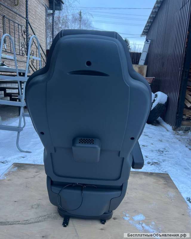 Сиденье водительское пнев Grammer MSG 90.6 PG