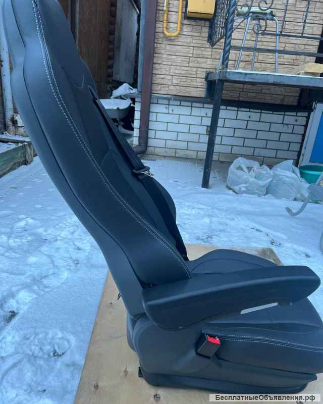 Сиденье водительское пнев Grammer MSG 90.6 PG