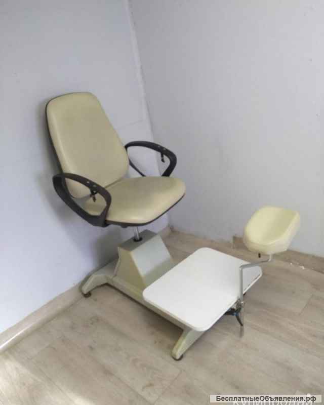 Не дорого креслодля педикюра