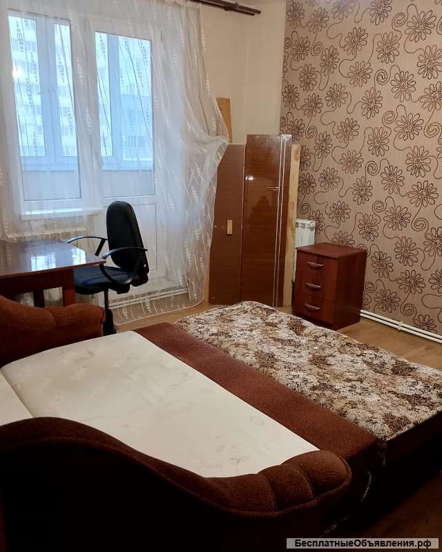 Сдам 3-комнатную квартиру по ул. Есенина