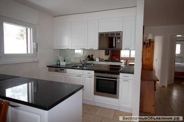 Резиденция GONENSTEIN, большая 3.5-комнатная угловая квартира с двумя балконами