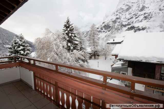 Резиденция GONENSTEIN, большая 3.5-комнатная угловая квартира с двумя балконами