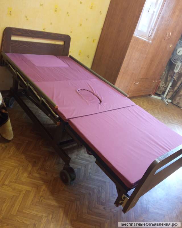 Медицинская кровать для лежачих