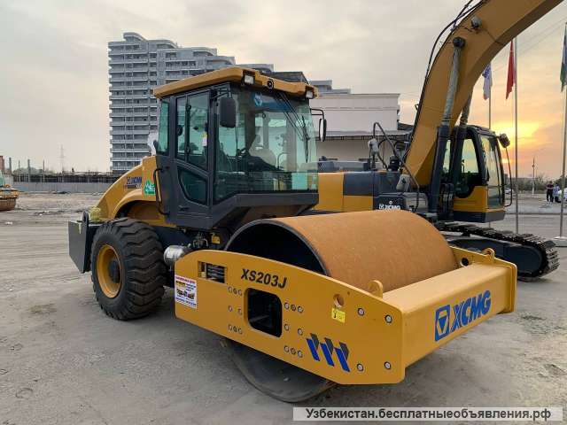 Каток одно вальцовый XCMG XS203J