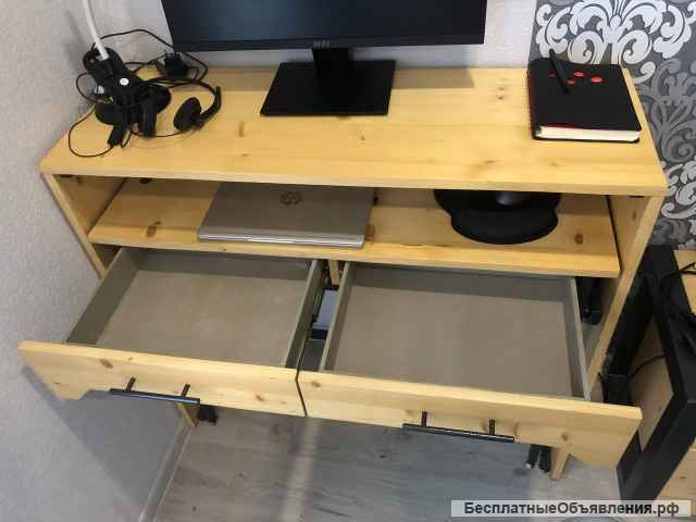 Стол компьютерный