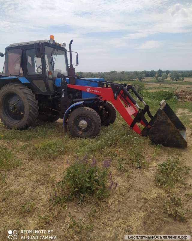 Погрузчик Пку-1 Кормилец 1000 для тракторов Мтз