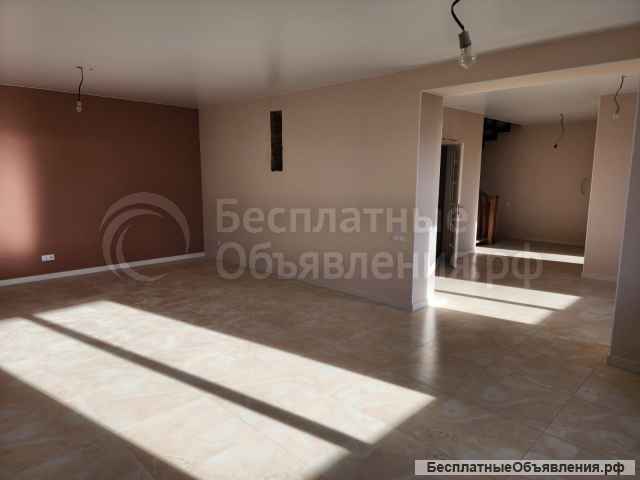 Дом 303 м² на участке 8 сот