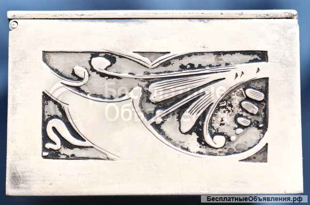 Старинная шкатулка «Возвращение с мессы» с оригинала картины Люсьена Гро. Франция, конец XIX века.