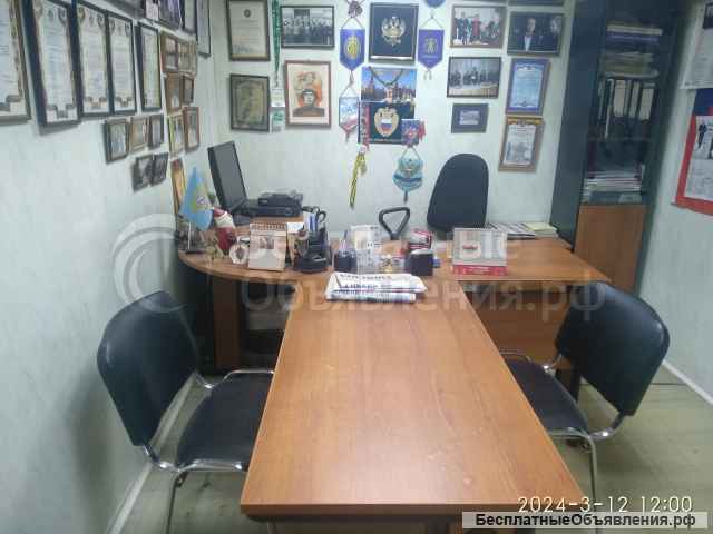 Мебели и оргтехники