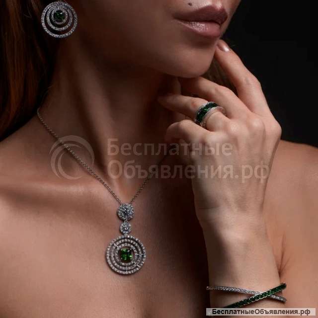 Кулон Amanda с изумрудом