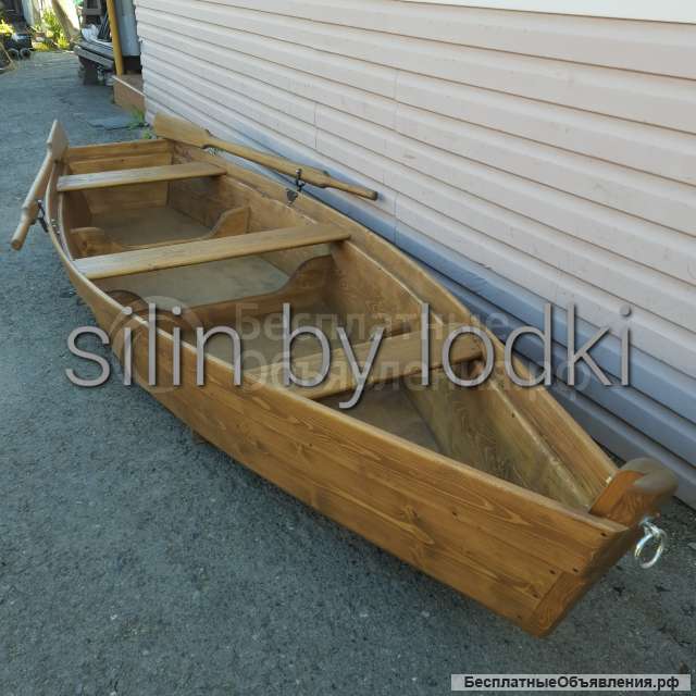 Лодка деревянная плоскодонная