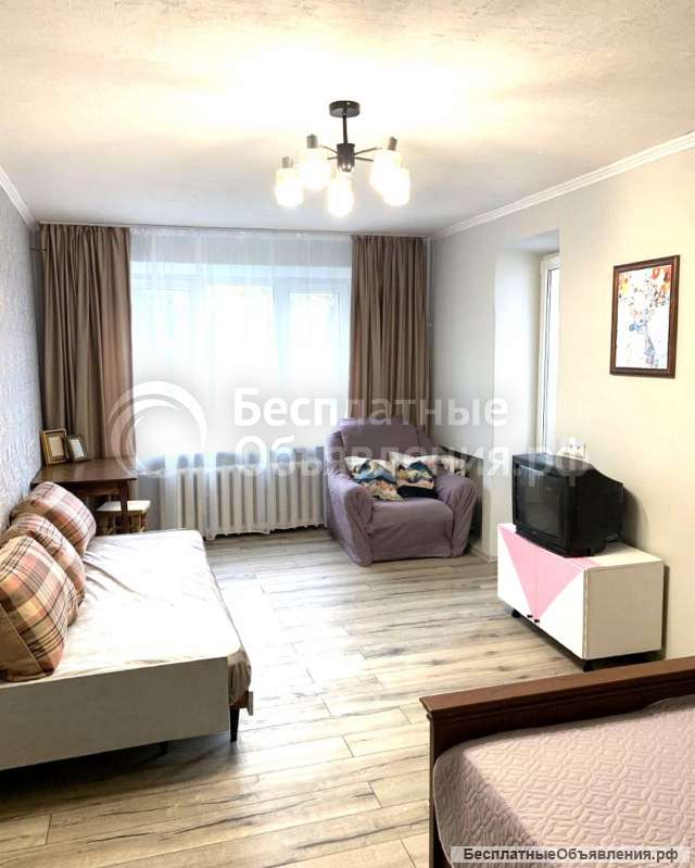 2 комн. кв-ру, пл. Ленина. 4/10 кирп; 46/28/8