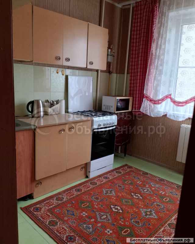 Сдам квартиру по ул. Есенина
