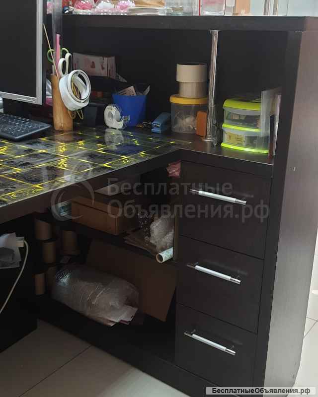 Рисепшен, витрину