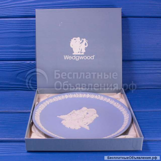 Тарелка Mother 1994 Wedgwood