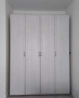 Трехстворчатый шкаф