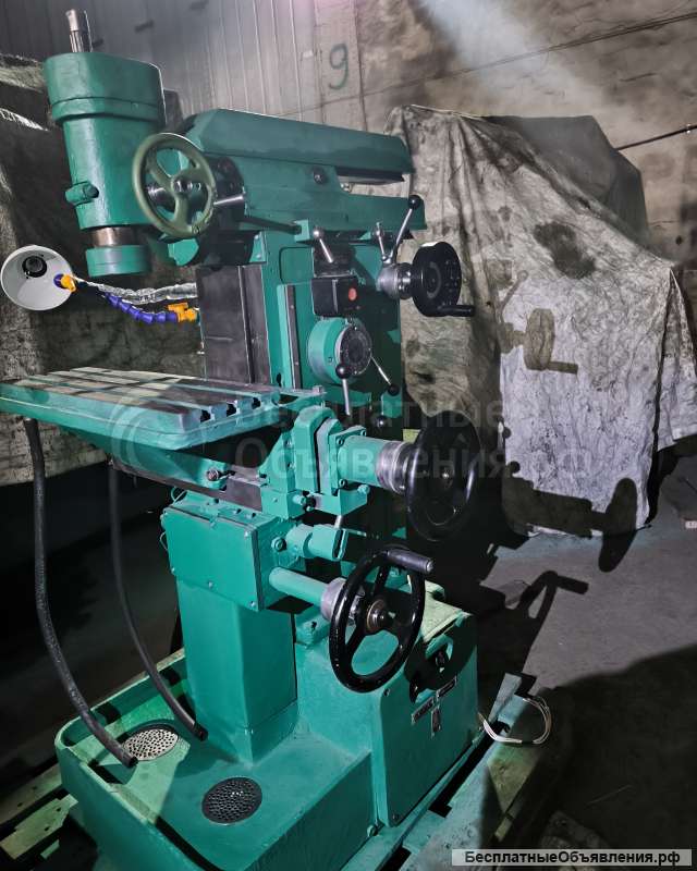 Станок фрезерный 675П широкоуниверсальный продам