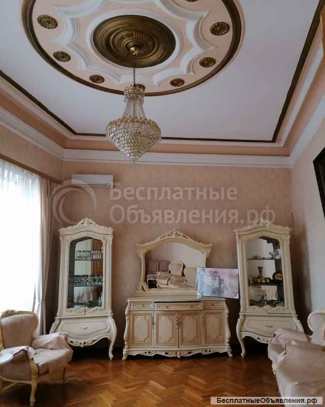 Двух этажный дом в центре г. Сухум