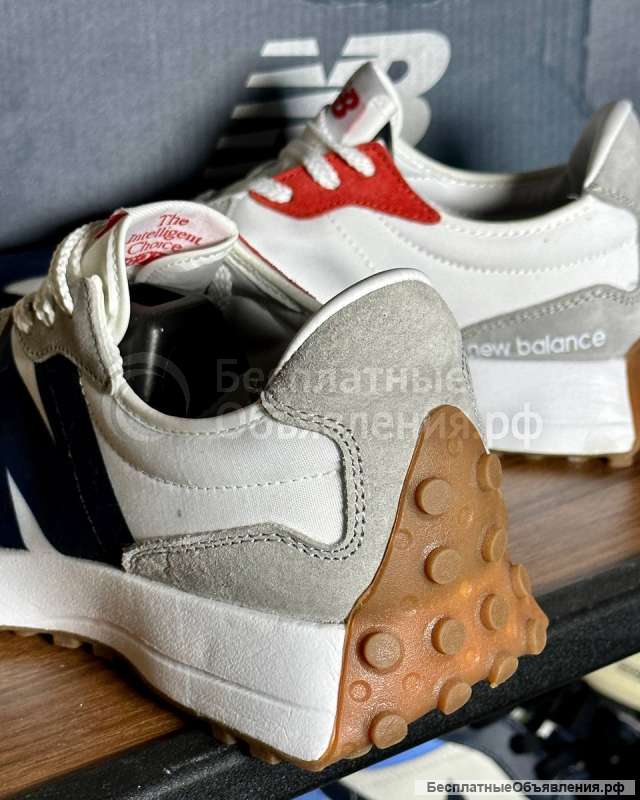 New Balance 327 LUXE